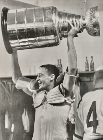 Frank Mahovlich 1962 First Player to Lift Stanley Cup Above Head