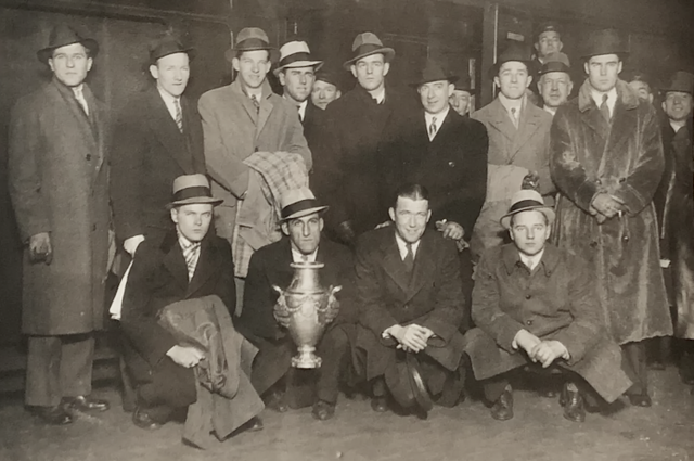 USA Hockey Team 1934 United States Hockey Team - Hockey Fashions