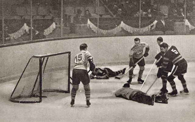 Detroit Falcons vs Toronto Maple Leafs 1931 at Maple Leafs gardens