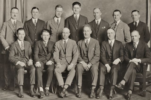 Victoria Hockey Club 1924 Victoria Cougars - Hockey Fashions