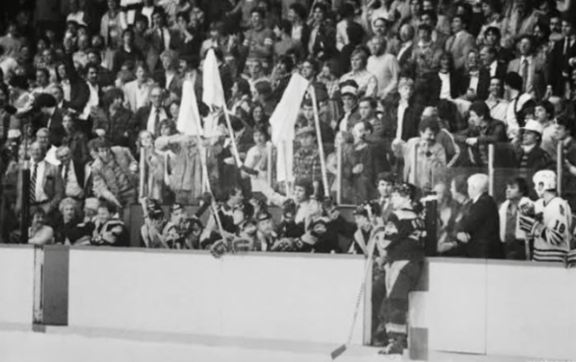 Towel Power History 1982 Vancouver Canucks Coach Roger Neilson starts Tradition