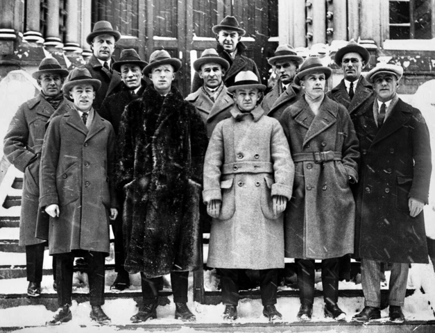 Hockey Fashions 1924 Calgary Tigers in Winter Coats