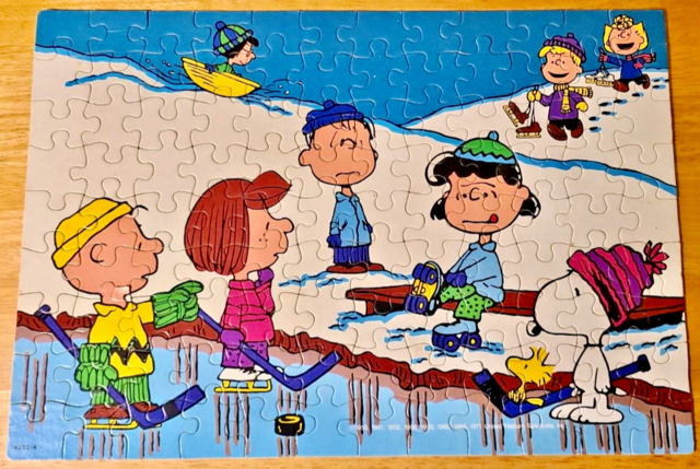 Peanuts 100 Puzzle Pieces 1972 Snoopy Hockey