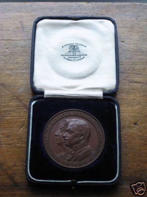 Lady and Lord Byng medal 1920s -1