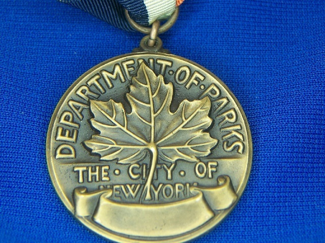 Hockey Medal 1937 1b