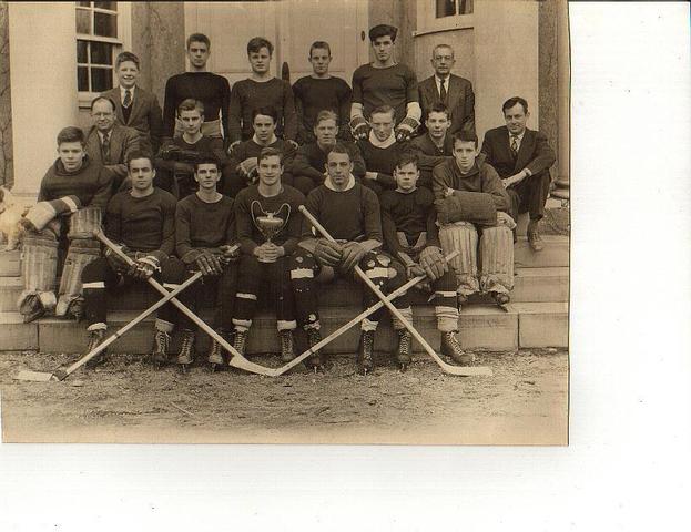 Ice Hockey Champions Photo 1930s 