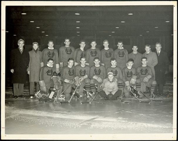 University of New Brunswick Ice Hockey Photo 1948 