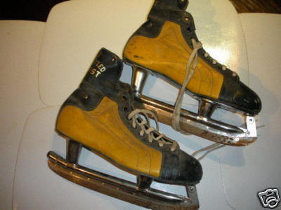 Ice Hockey Skates 1960s 1 Daoust