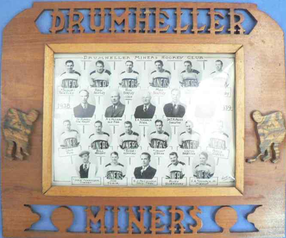 DrumHeller Miners Team Photo 1939