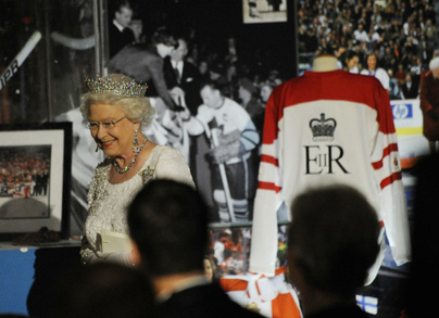 Queen Elizabeth II in Toronto for HHOF benefit 2010