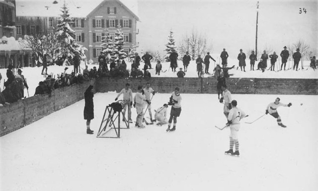 Classic Ice Hockey Game - Oxford vs Cambridge 1925