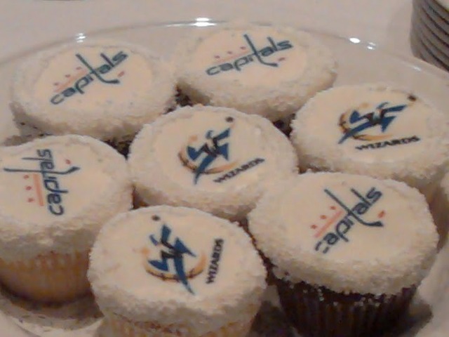 Washington Capitals Cupcakes