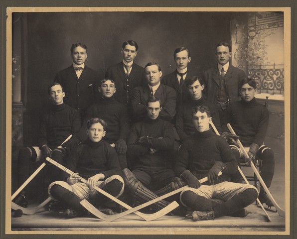 Oshawa Hockey Club - 1910