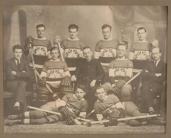 AC JC Hockey Team - Riviere-du-Loup - Quebec - 1935