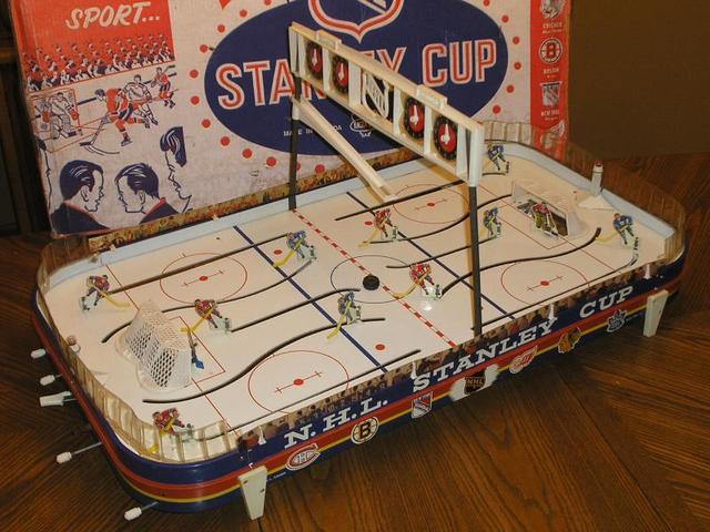 EAGLE TOYS NHL STANLEY CUP TABLE HOCKEY GAME BOX #550 / 551COLECO