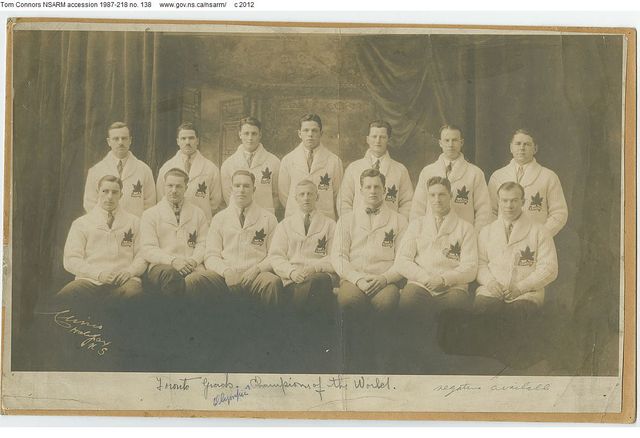 1928 Team Canada  Toronto Varcity Blues - Toronto Varsity Grads 